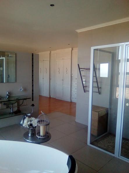 5 Bedroom Property for Sale in Myburgh Park Western Cape